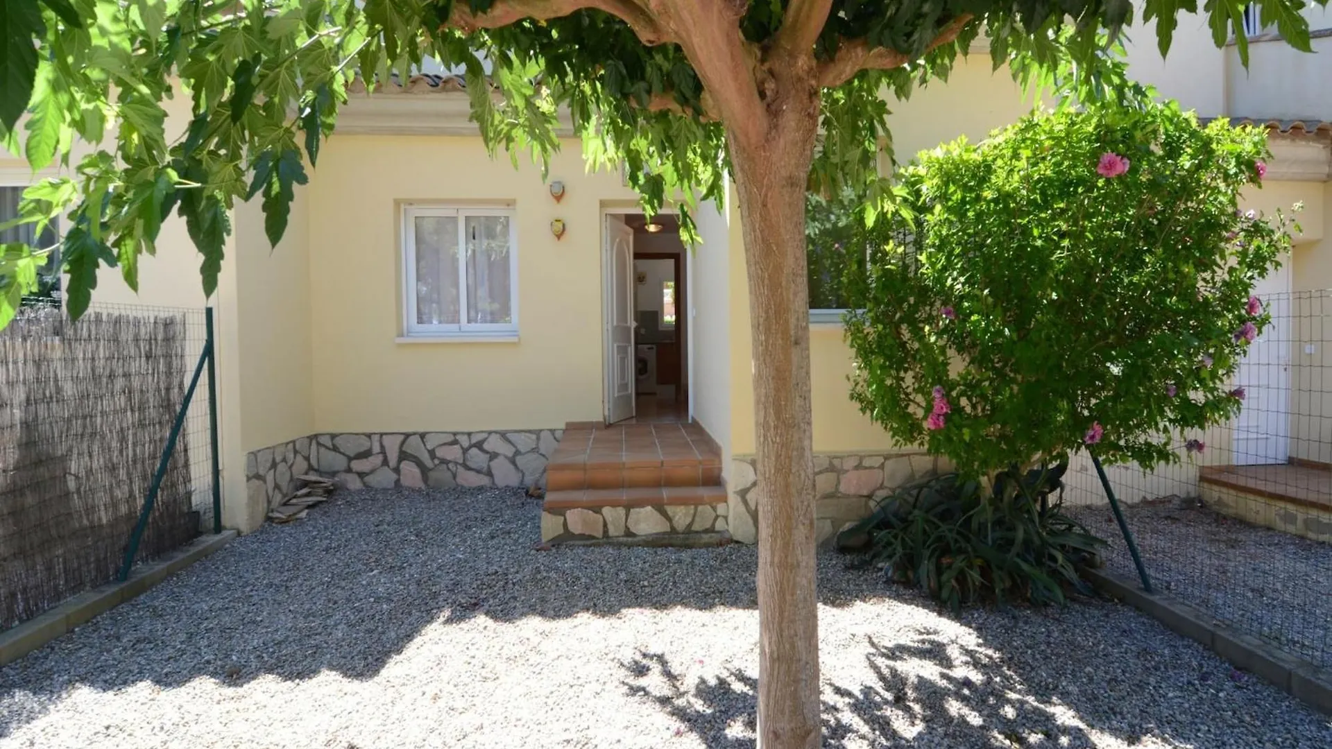 Villa Casa Fluvia Apartment L'Escala